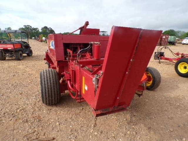 Image of New Holland BC5070 equipment image 4