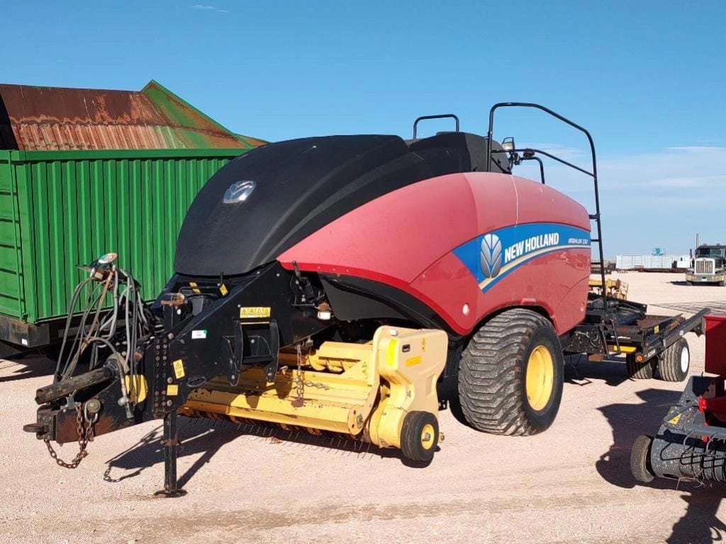 New Holland Big Baler 330 Equipment Image0