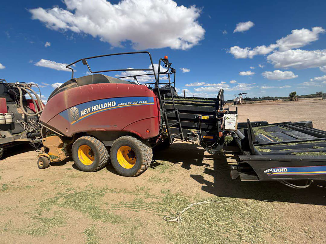 Image of New Holland Big Baler 340 Plus Image 0