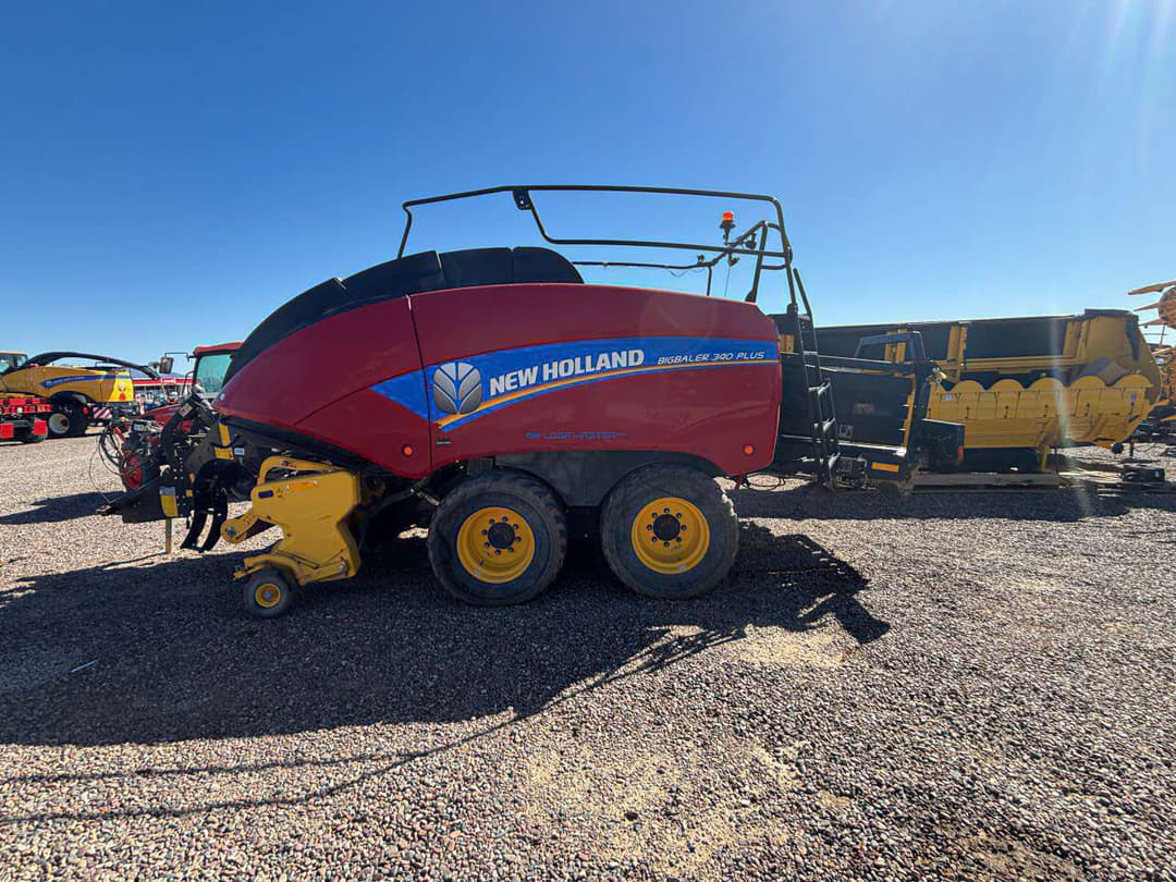 Image of New Holland Big Baler 340 Plus Image 0
