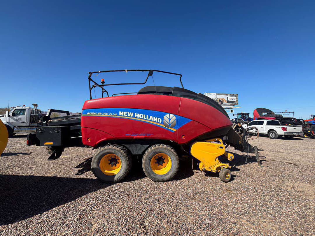 Image of New Holland Big Baler 340 Plus Image 1