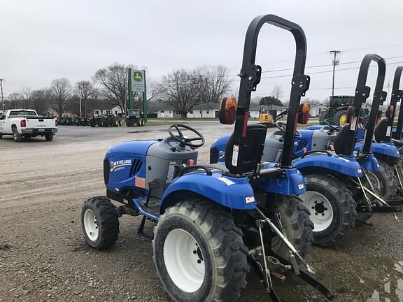 Image of New Holland Boomer 24 equipment image 4