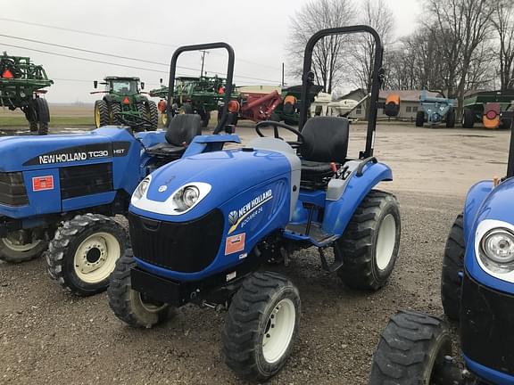 Image of New Holland Boomer 24 equipment image 1