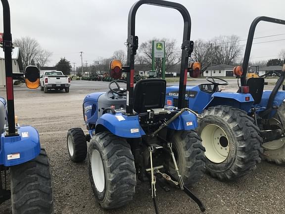 Image of New Holland Boomer 24 equipment image 2