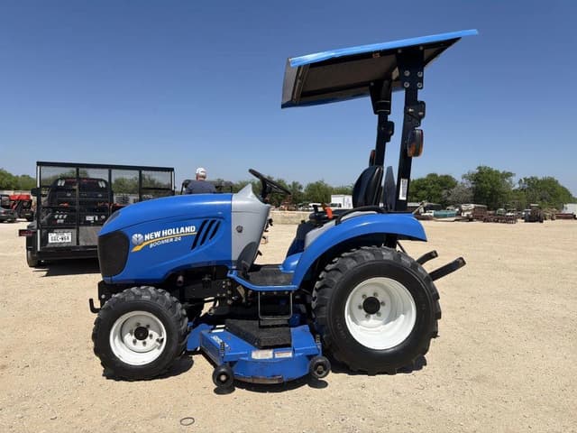 Image of New Holland Boomer 24 equipment image 1