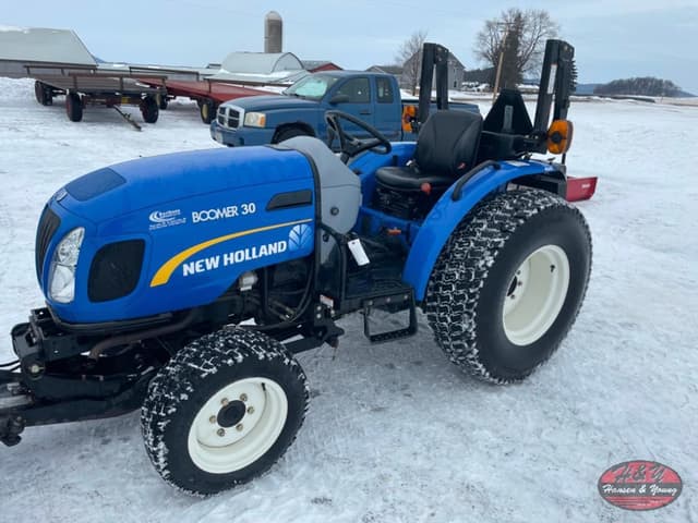 Image of New Holland Boomer 30 equipment image 1