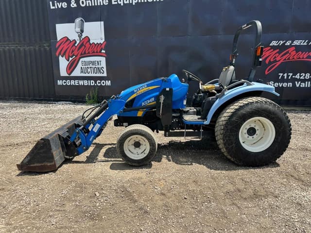 Image of New Holland Boomer 3040 equipment image 2