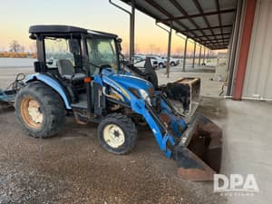 New Holland Boomer 3045 Image