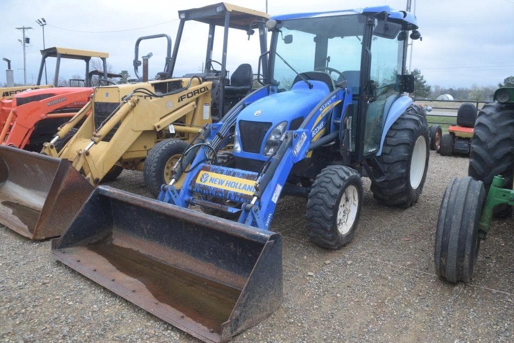 Image of New Holland Boomer 3045 Primary image