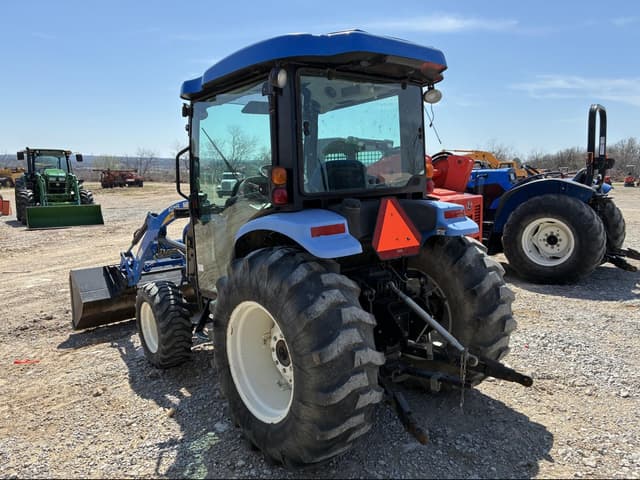 Image of New Holland Boomer 3050 equipment image 3