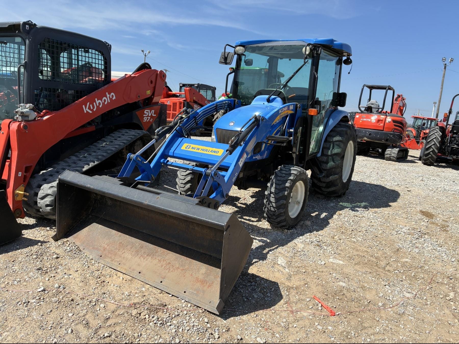New Holland Boomer 3050 Equipment Image0