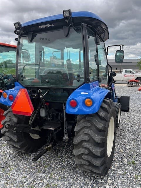 Image of New Holland Boomer 37 equipment image 4
