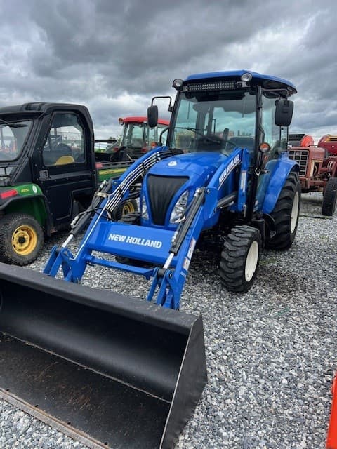 Image of New Holland Boomer 37 equipment image 2