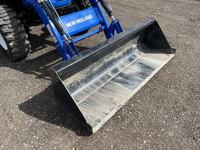 Image of New Holland Boomer 45 equipment image 4