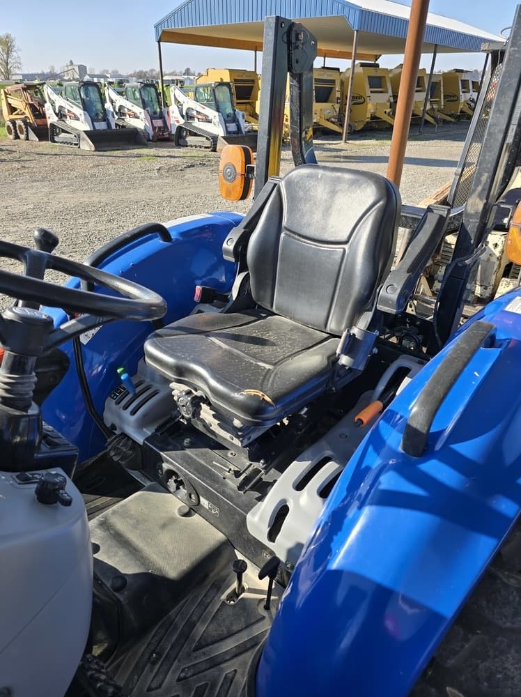 Image of New Holland Boomer 47 Image 1