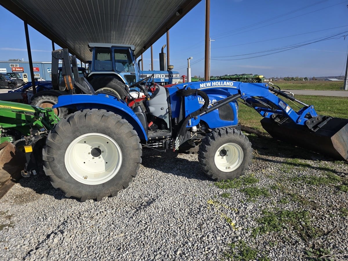 2015 New Holland Boomer 47 Equipment Image0