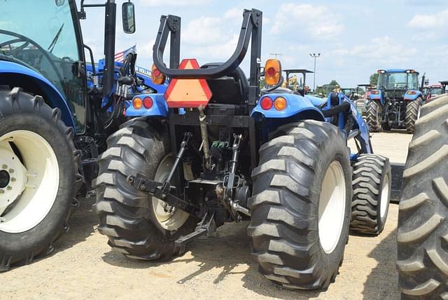 Image of New Holland Boomer 47 equipment image 2