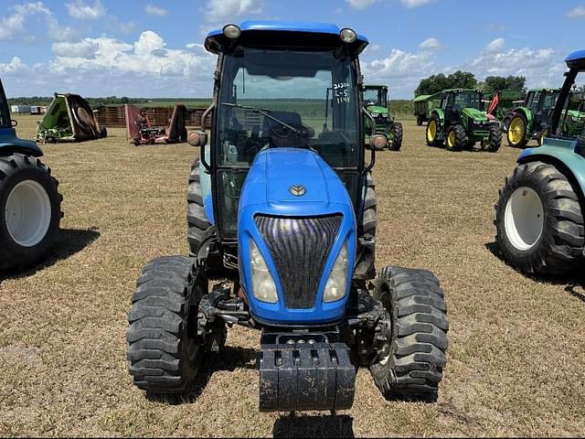 Image of New Holland Boomer 47 equipment image 2
