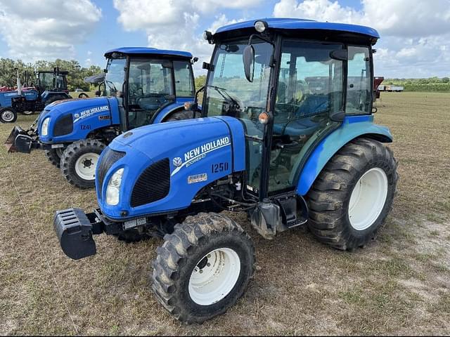Image of New Holland Boomer 47 equipment image 1