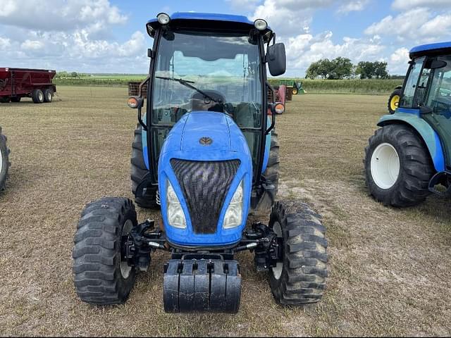 Image of New Holland Boomer 47 equipment image 2