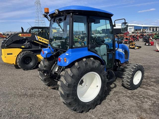 Image of New Holland Boomer 47 equipment image 2