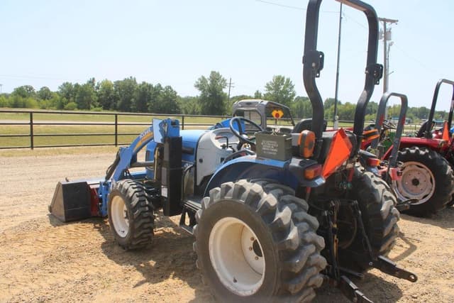 Image of New Holland Boomer 50 equipment image 1
