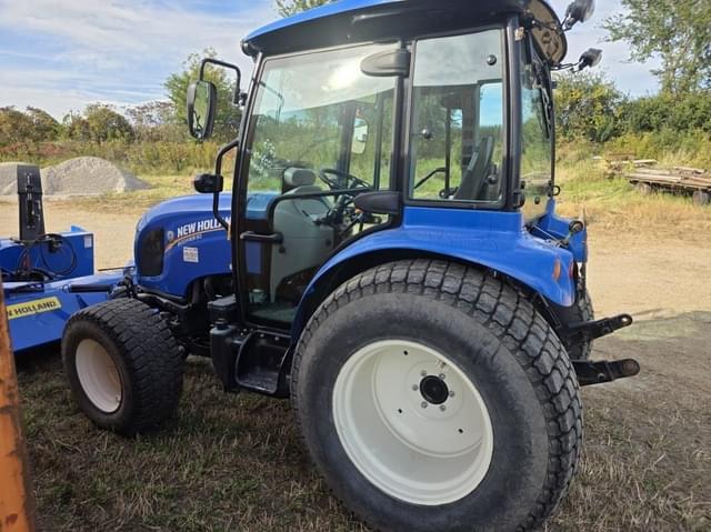 Image of New Holland Boomer 50 equipment image 3