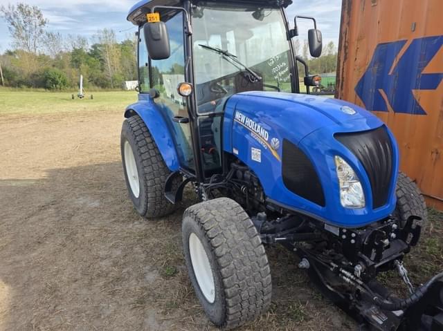 Image of New Holland Boomer 50 equipment image 1