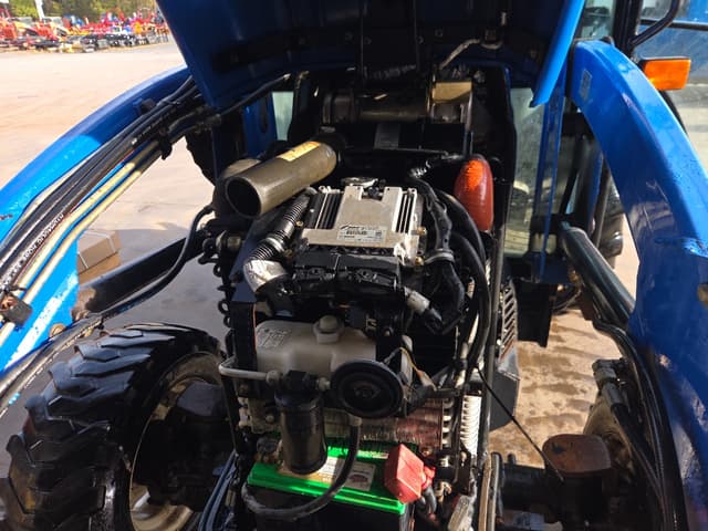 Image of New Holland Boomer 54D equipment image 2