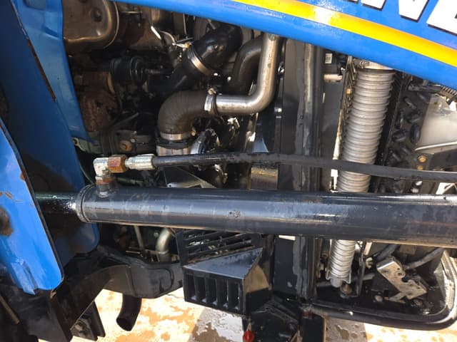 Image of New Holland Boomer 54D equipment image 3