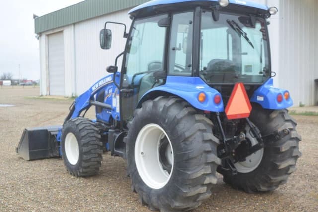 Image of New Holland Boomer 55 equipment image 1