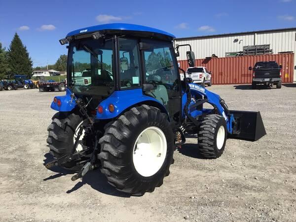 Image of New Holland Boomer 55 equipment image 4