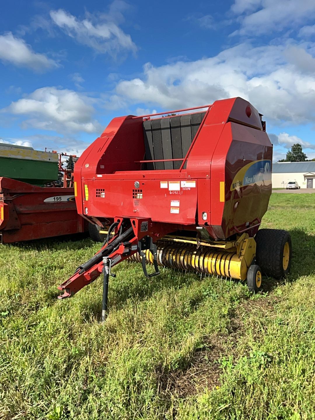 Image of New Holland BR7090 Primary image