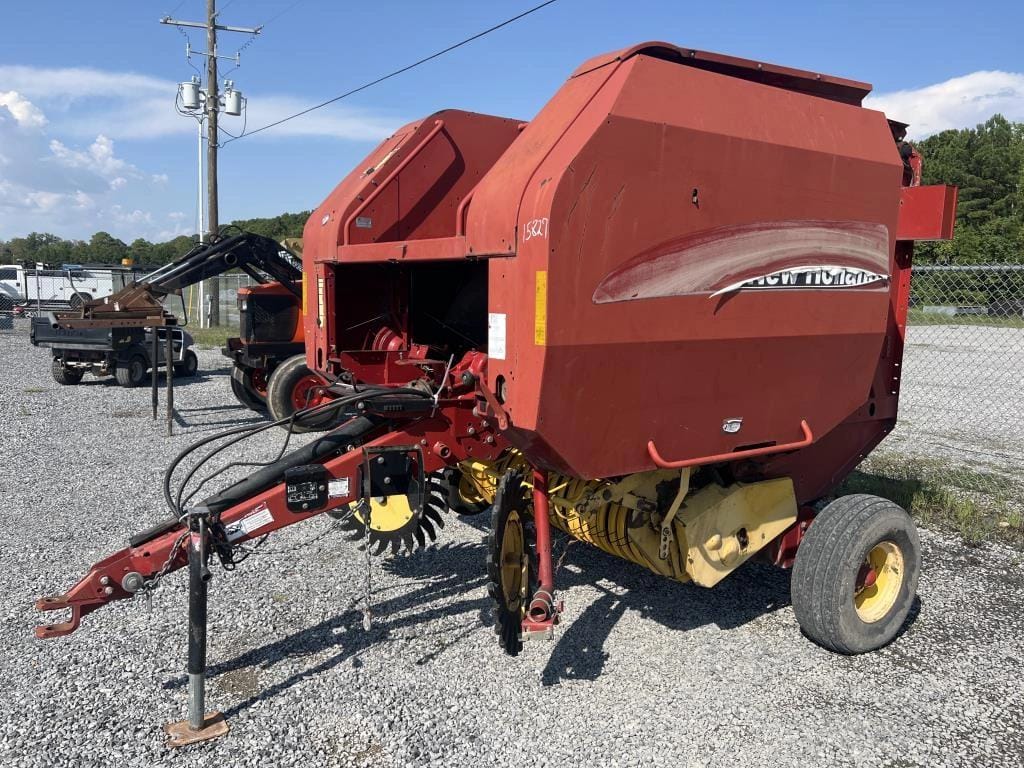 Main image New Holland BR740