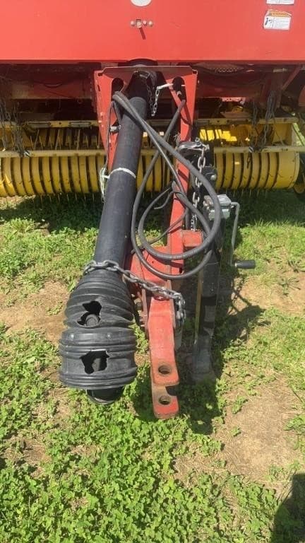 Image of New Holland BR780A equipment image 3