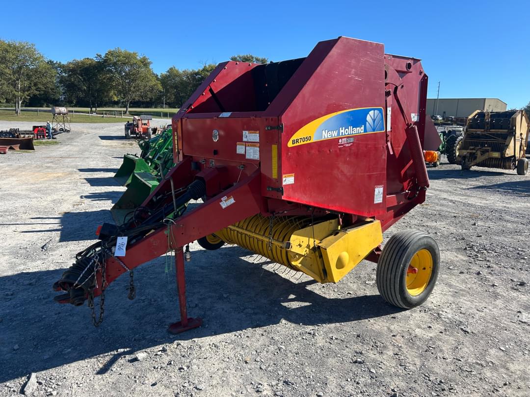 Image of New Holland BR7050 Primary image