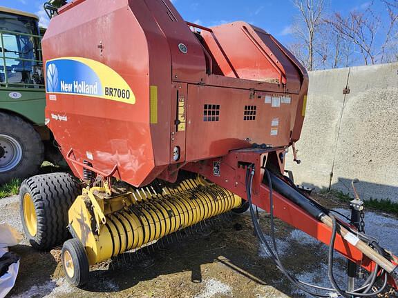 Image of New Holland BR7060 Primary image