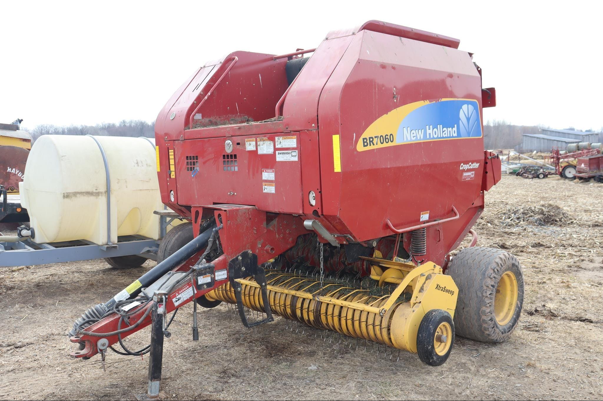 New Holland BR7060 Equipment Image0