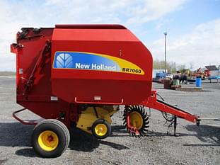 New Holland BR7060 Equipment Image0
