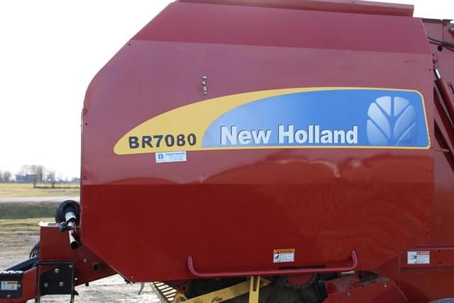 Image of New Holland BR7060 equipment image 4