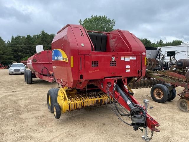 Image of New Holland BR7060 equipment image 2