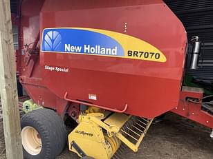 Main image New Holland BR7070