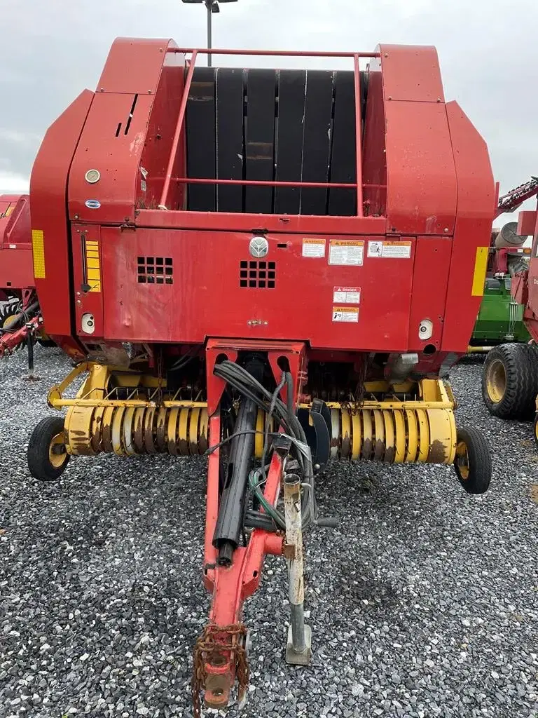 Image of New Holland BR7070 Primary image