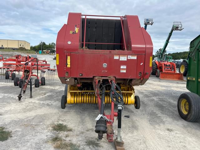 Image of New Holland BR7070 equipment image 1
