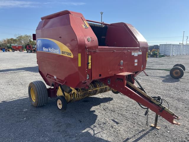 Image of New Holland BR7080 equipment image 4