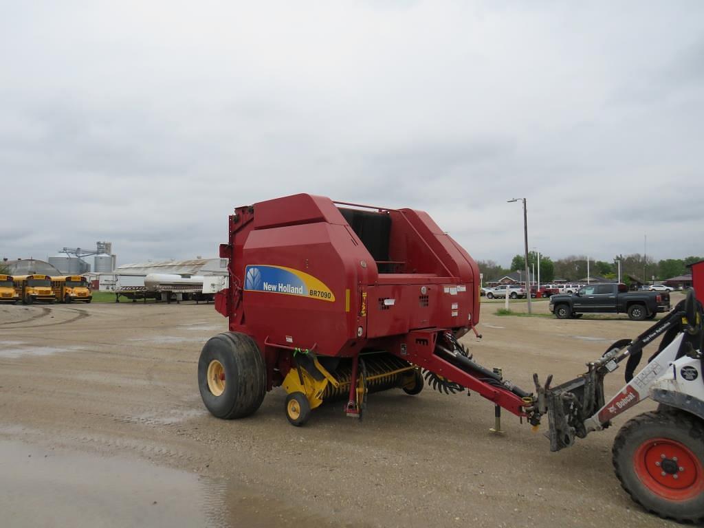 Image of New Holland BR7090 Primary image
