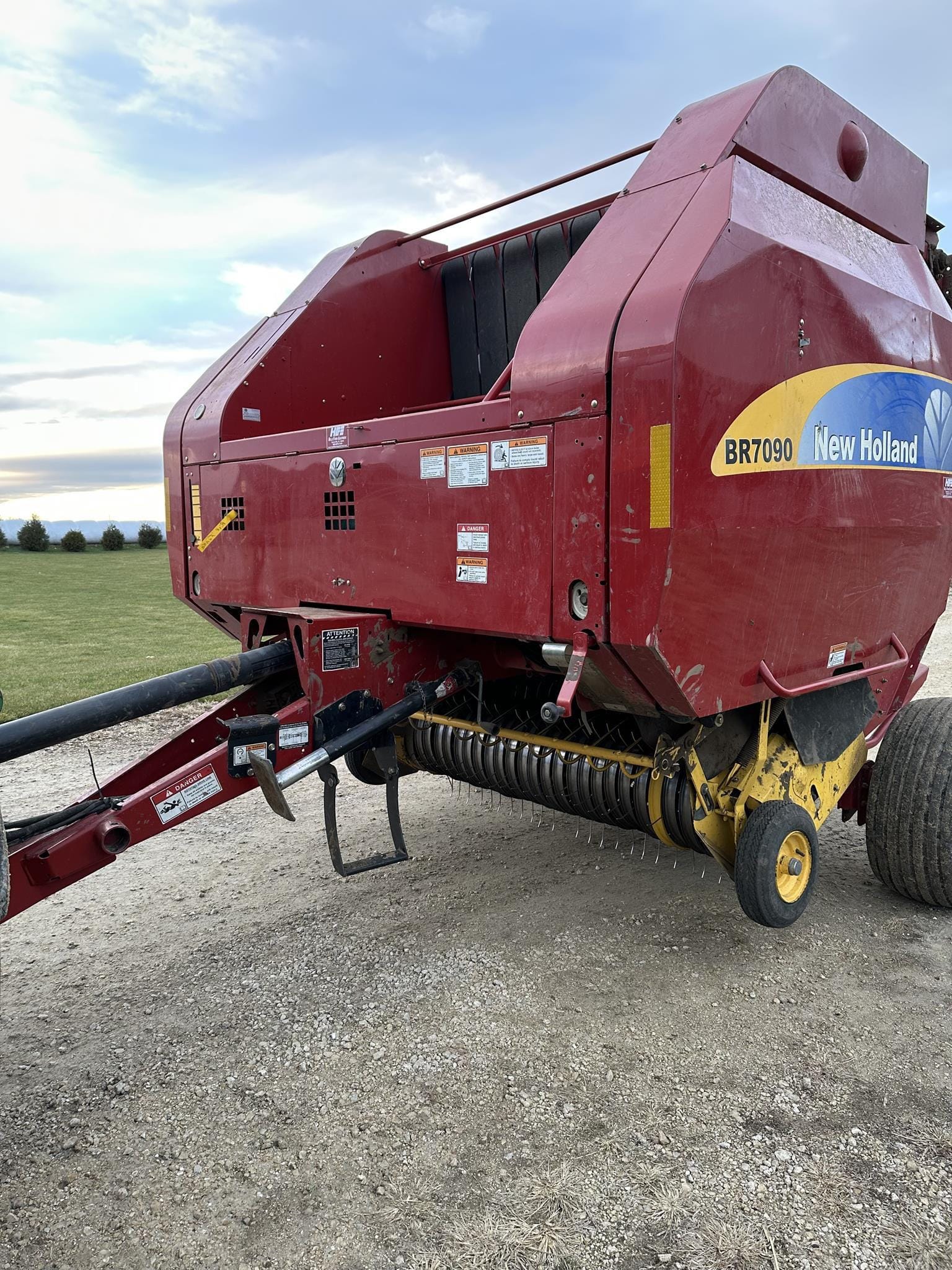 New Holland BR7090 Equipment Image0