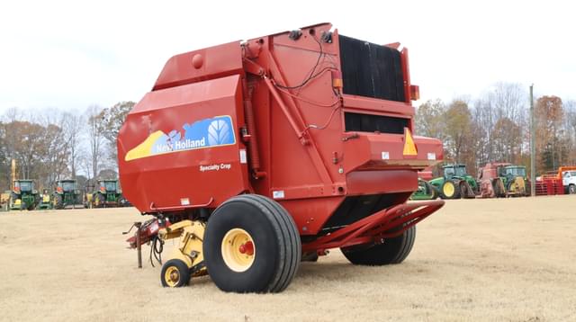 Image of New Holland BR7090 equipment image 2