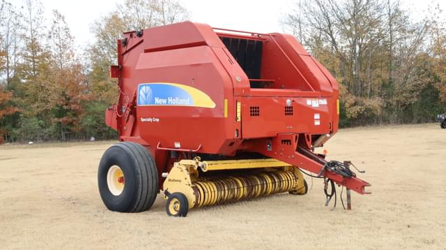 Image of New Holland BR7090 equipment image 1