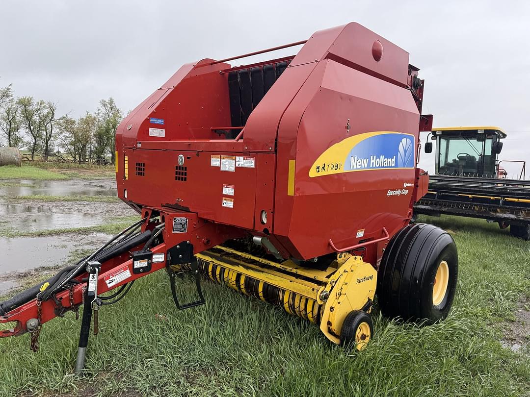 Image of New Holland BR7090 Primary image